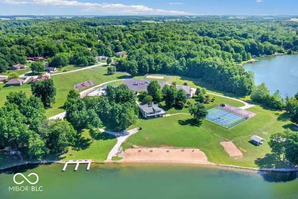 $695,900 | 656 Jefferson Valley, Coatesville, IN 46121