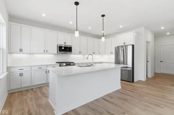 $695,900 | 656 Jefferson Valley, Coatesville, IN 46121