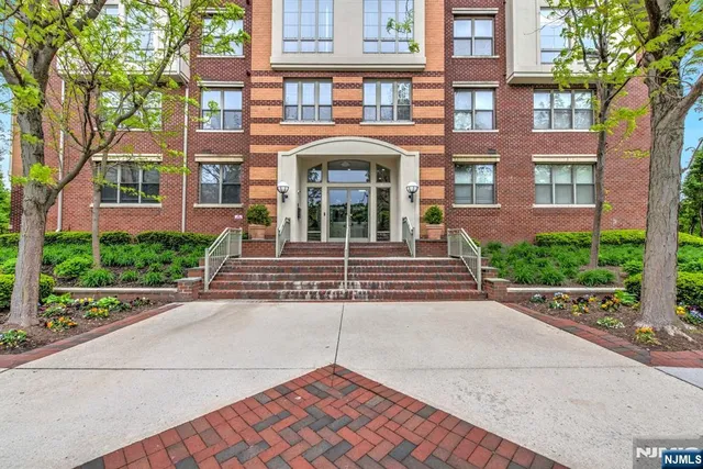 $499,000 | 24 Ave At Port Imperial, Unit 318, West New York, NJ 07093