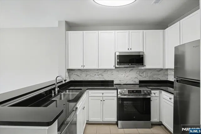 $499,000 | 24 Ave At Port Imperial, Unit 318, West New York, NJ 07093