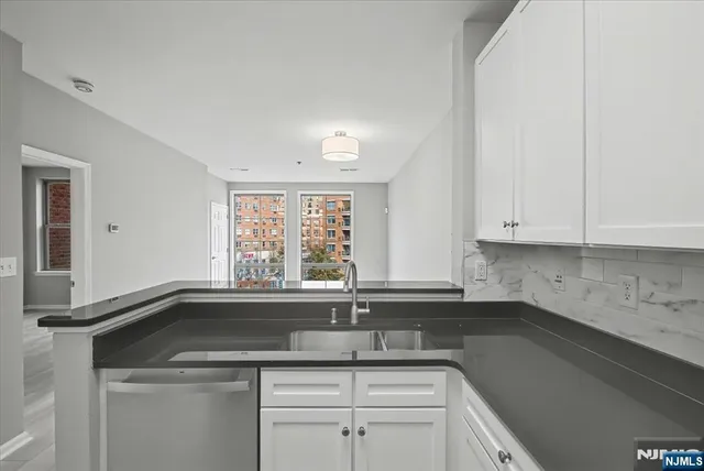 $499,000 | 24 Ave At Port Imperial, Unit 318, West New York, NJ 07093