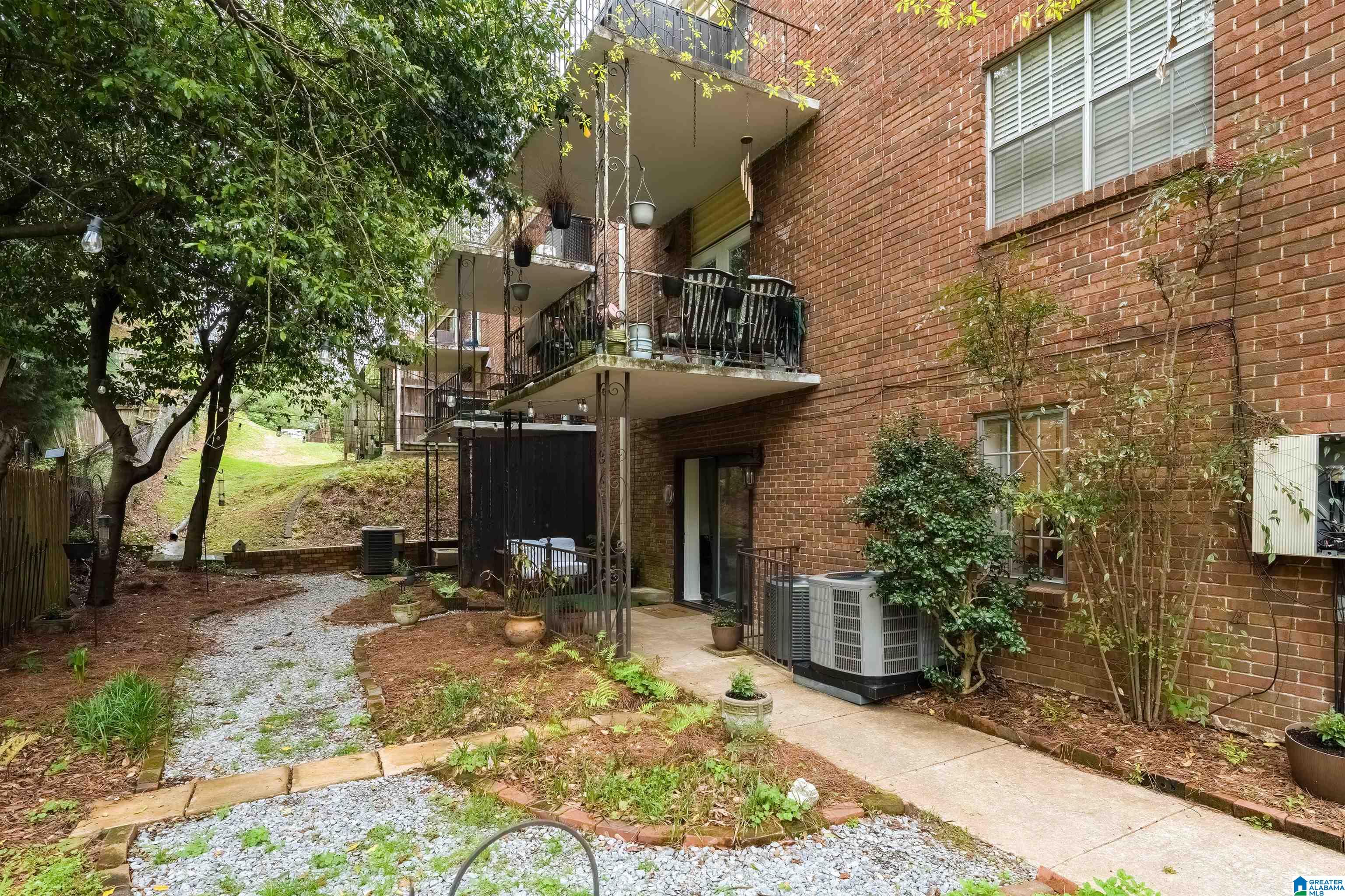 3401 R Sandner Court, Unit 3401R Birmingham, AL 35209 - Photo 3 of 20 Gallery Image 3