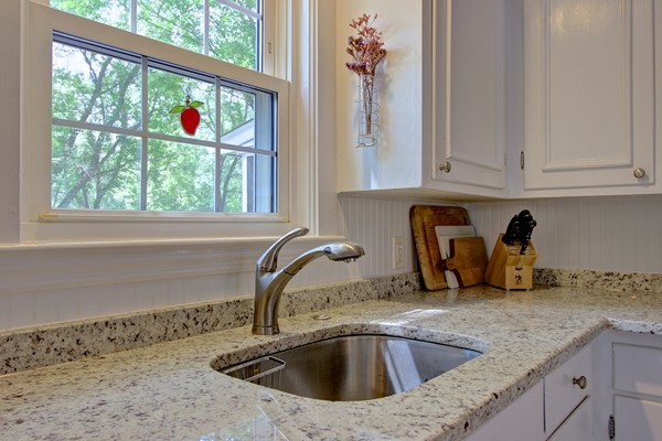 52 Londonderry Road Framingham, MA 01701 - Photo 13 of 30 Gallery Image 13