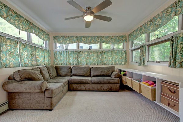 52 Londonderry Road Framingham, MA 01701 - Photo 14 of 30 Gallery Image 14