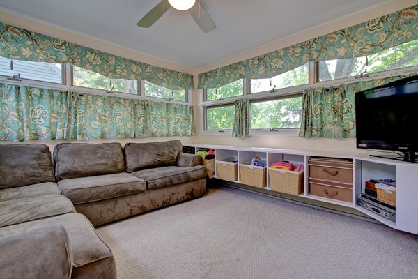 52 Londonderry Road Framingham, MA 01701 - Photo 15 of 30 Gallery Image 15