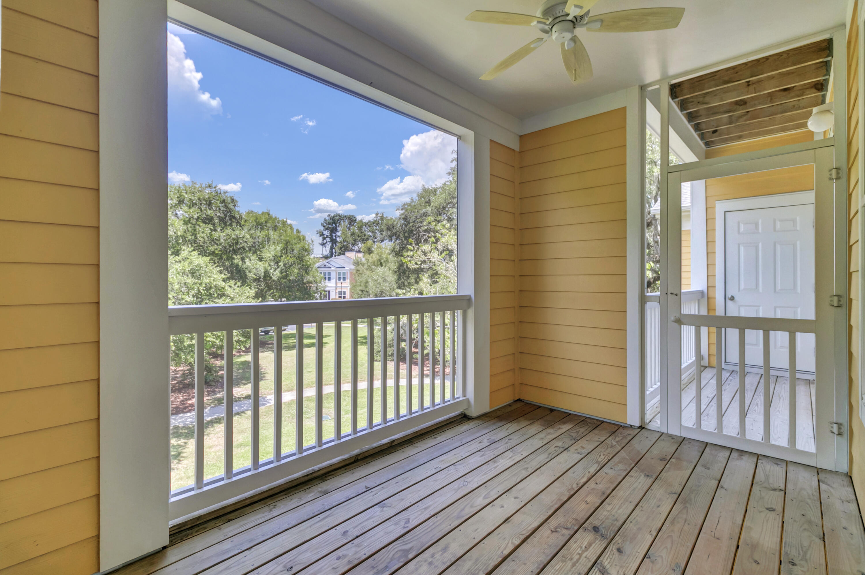1921 Chatelain Way Mount Pleasant, SC 29464 - Photo 22 of 47 Screened in balcony