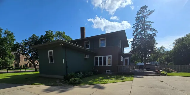 $274,900 | 1319 3rd Avenue, Mountain Lake, MN 56159