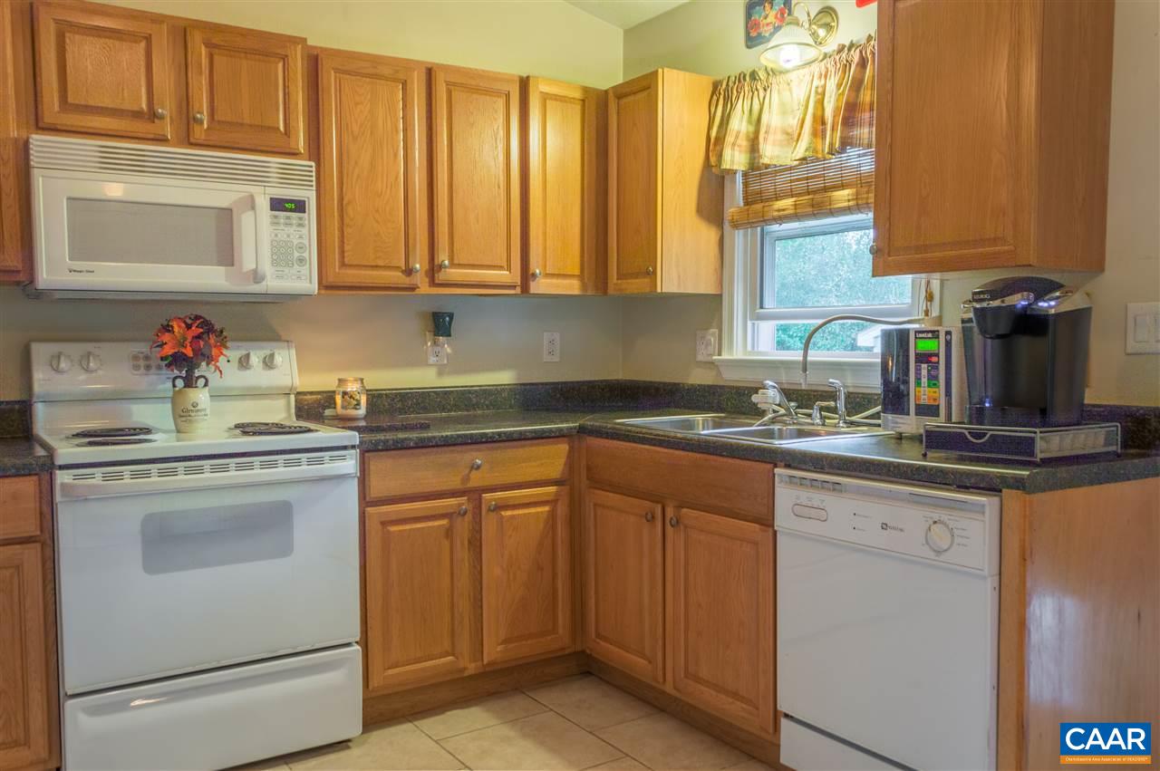 904 Patton Farm Road Stuarts Draft, VA 24477 - Photo 8 of 29 Gallery Image 8