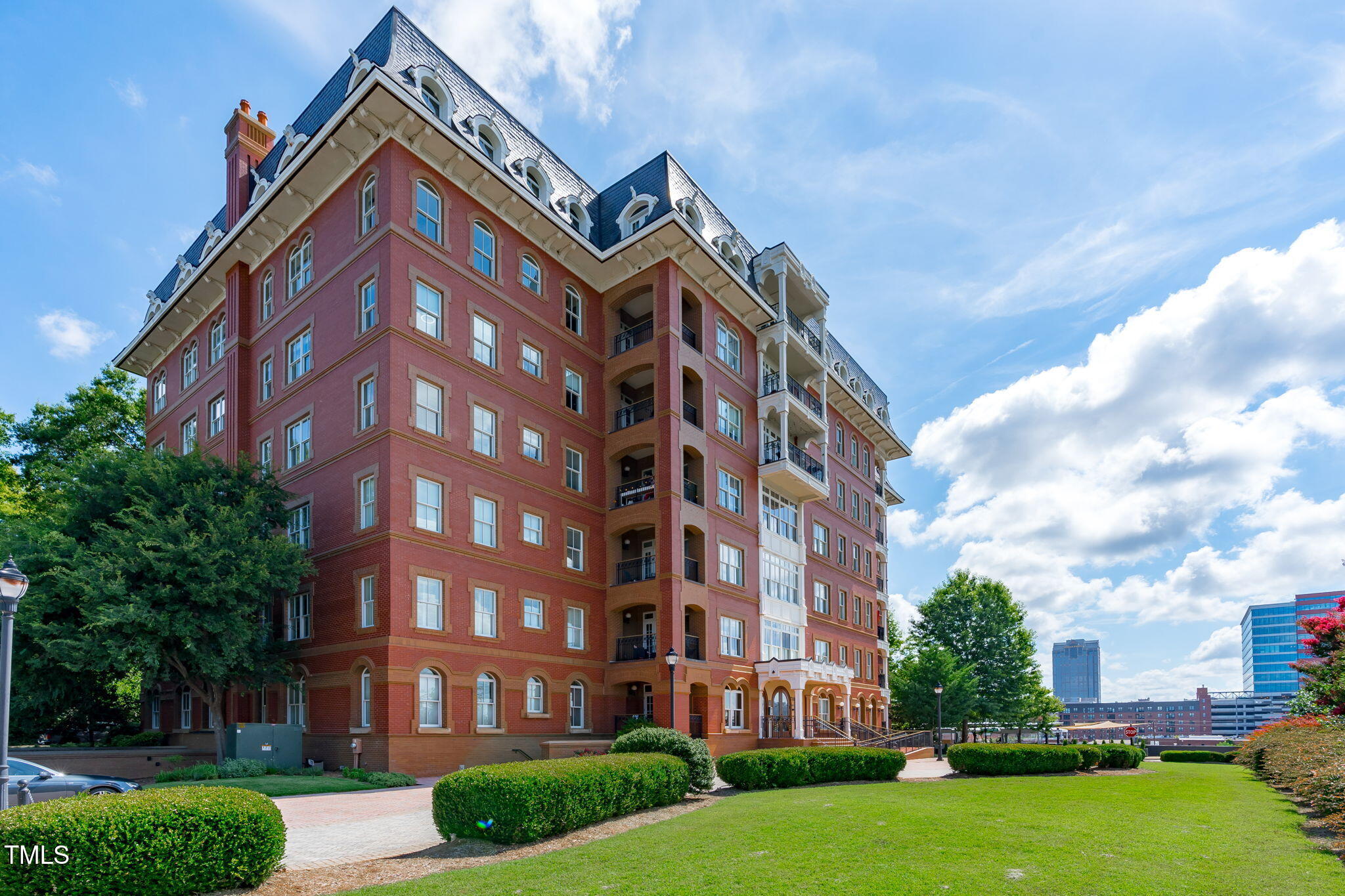 710 Independence Place, Unit 301 Raleigh, NC 27603 - Photo 3 of 28 B-7