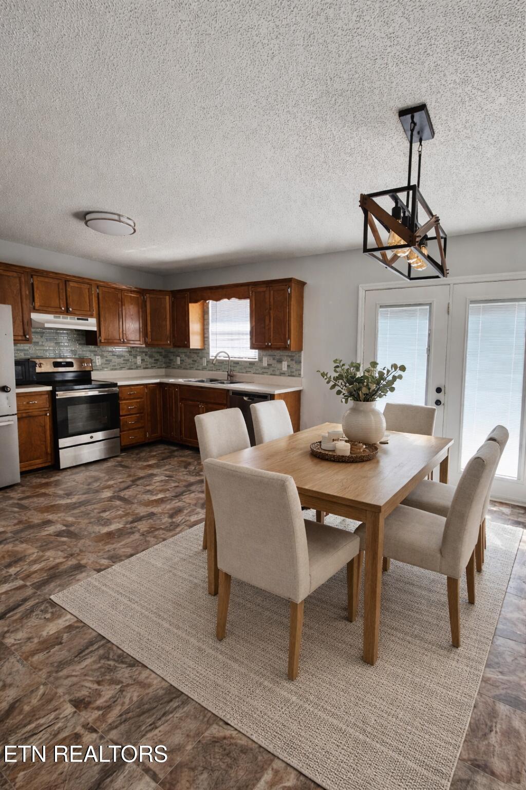 1802 Highland Road Maryville, TN 37801 - Photo 14 of 43 file_00000000cb1c722f859e85e052ff60d5