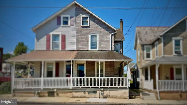 $210,000 | 220 South Fourth Street, Emmaus, PA 18049