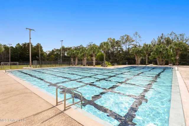 $124,900 | 129 Molokai, Unit G, Diamondhead, MS 39525