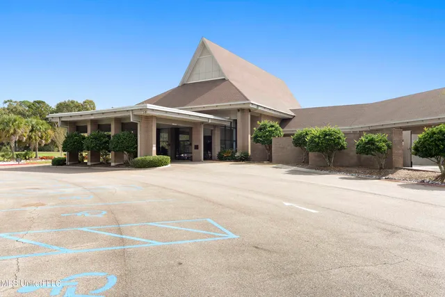 $124,900 | 129 Molokai, Unit G, Diamondhead, MS 39525