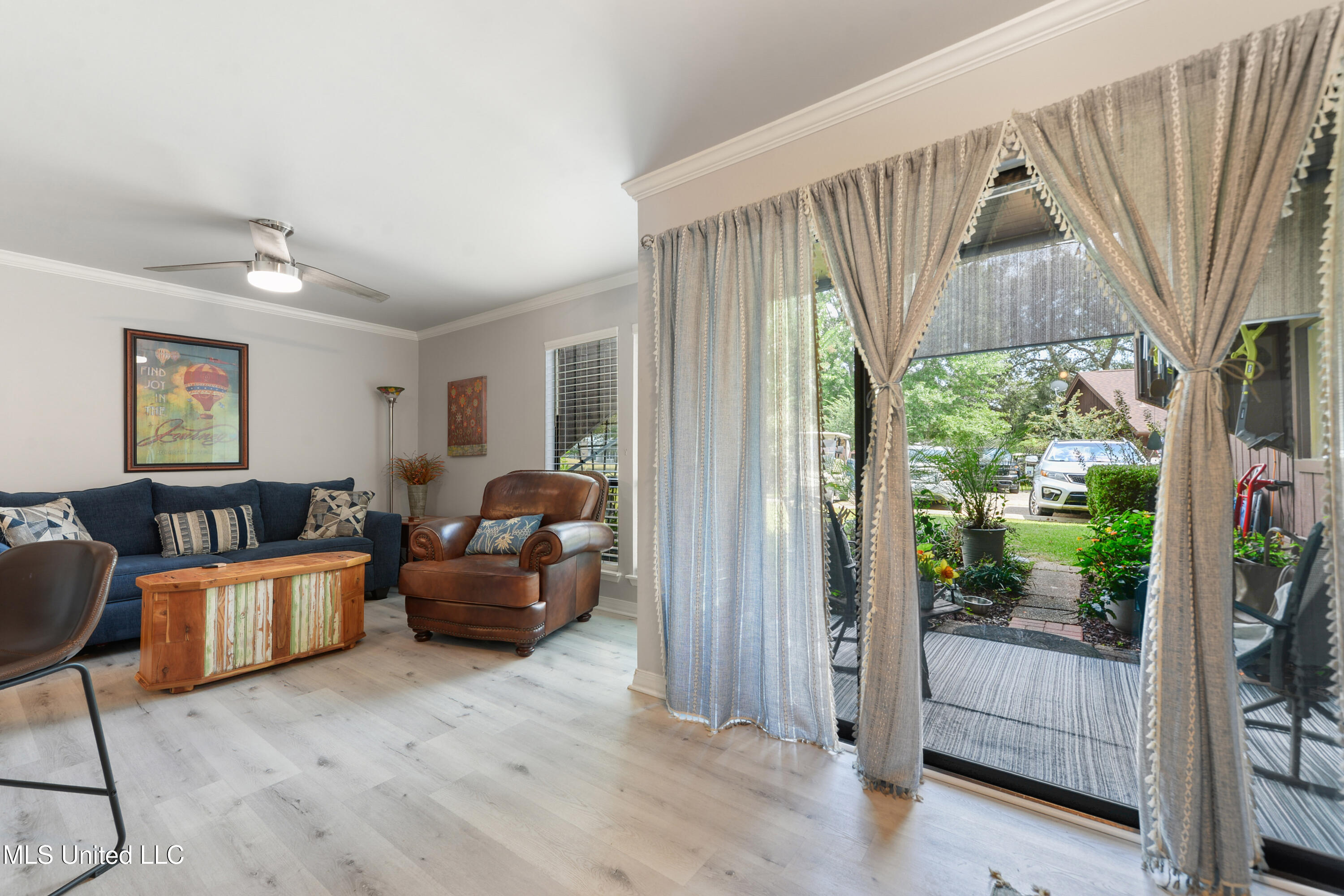 129 Molokai, Unit G Diamondhead, MS 39525 - Photo 7 of 21 003