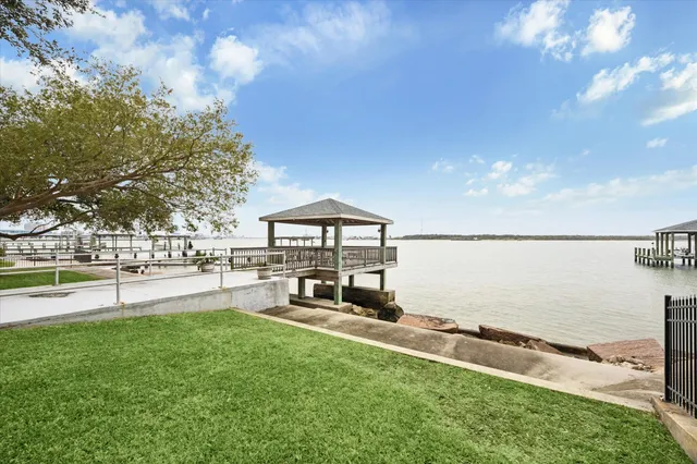 $1,275,000 | 1501 Harbor View Circle, Galveston, TX 77550