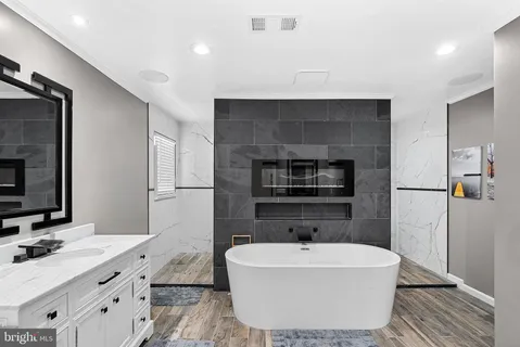 $1,385,000 | 21247 Smokehouse Court, Ashburn, VA 20147