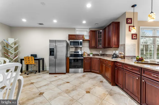 $2,500 | 43176 Tall Pines Court, Ashburn, VA 20147