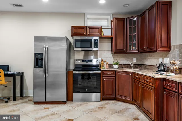 $2,500 | 43176 Tall Pines Court, Ashburn, VA 20147