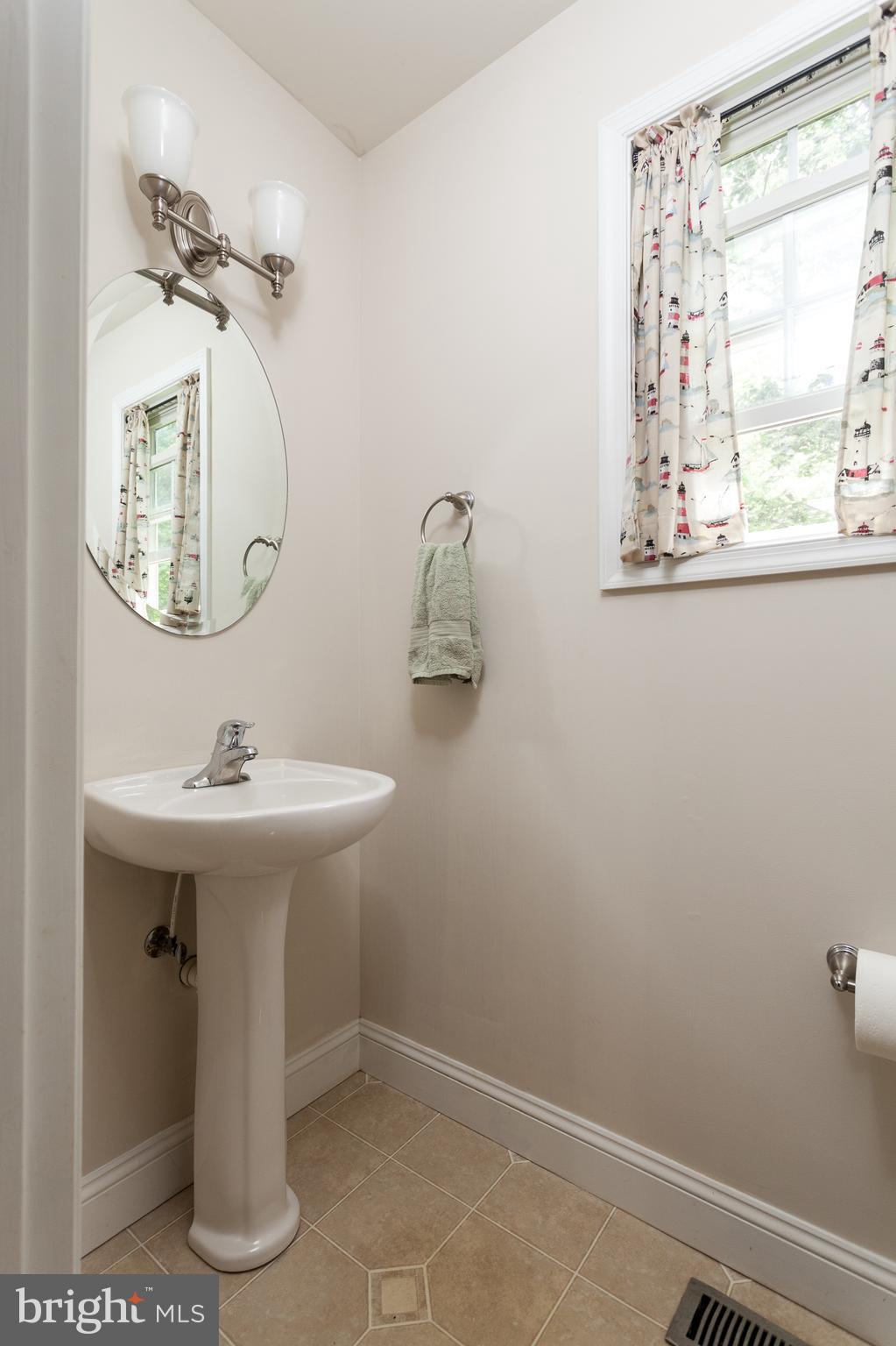 5270 Turkey Point Road North East, MD 21901 - Photo 15 of 43 1st floor powder room