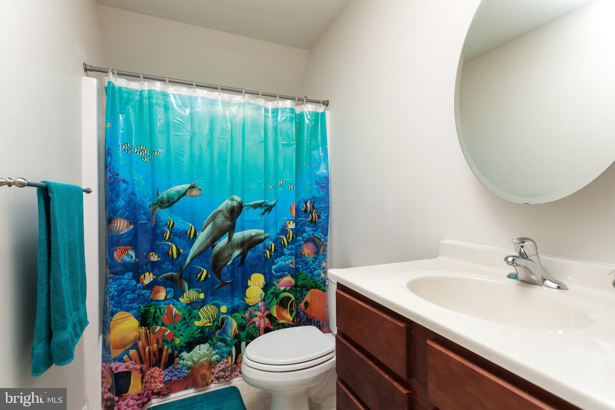 5270 Turkey Point Road North East, MD 21901 - Photo 28 of 43 2nd floor, full bathroom