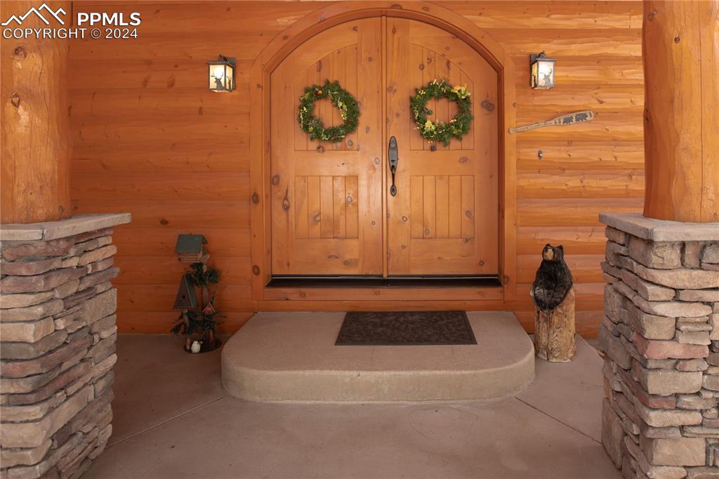 156 Paradiso Road Divide, CO 80814 - Photo 7 of 45 a bathroom with a window