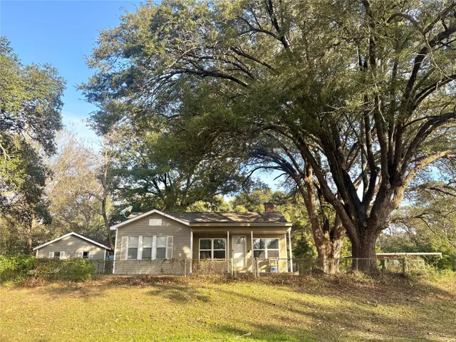 $129,000 | 408 West Elder Street, Colmesneil, TX 75938