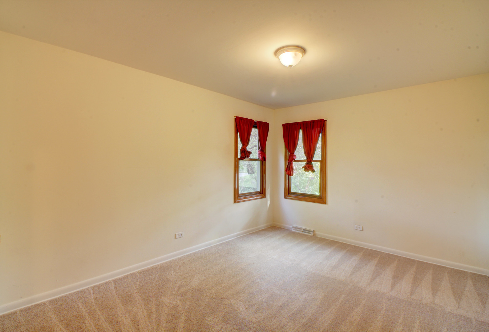 1348 Terry Road Glendale Heights, IL 60139 - Photo 8 of 16
