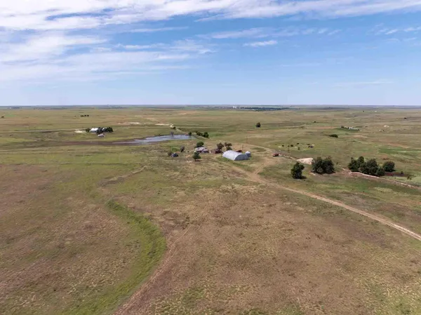 $1,426,500 | 317 Ac, Follett, TX 79034