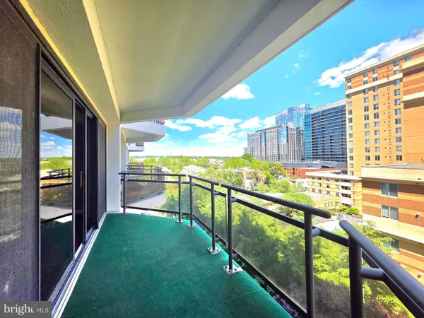 $2,950 | 1530 Key Boulevard, Unit 532, Arlington, VA 22209