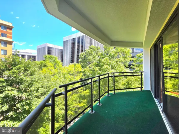 $2,950 | 1530 Key Boulevard, Unit 532, Arlington, VA 22209