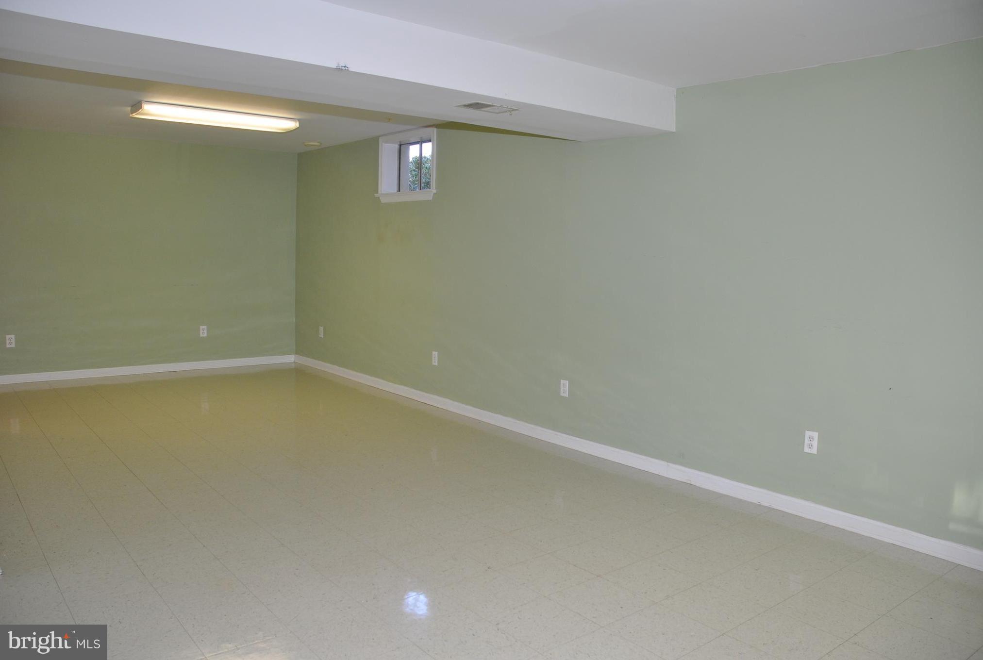 405 Wingate Place Southwest Leesburg, VA 20175 - Photo 17 of 22 Fully finished rec room