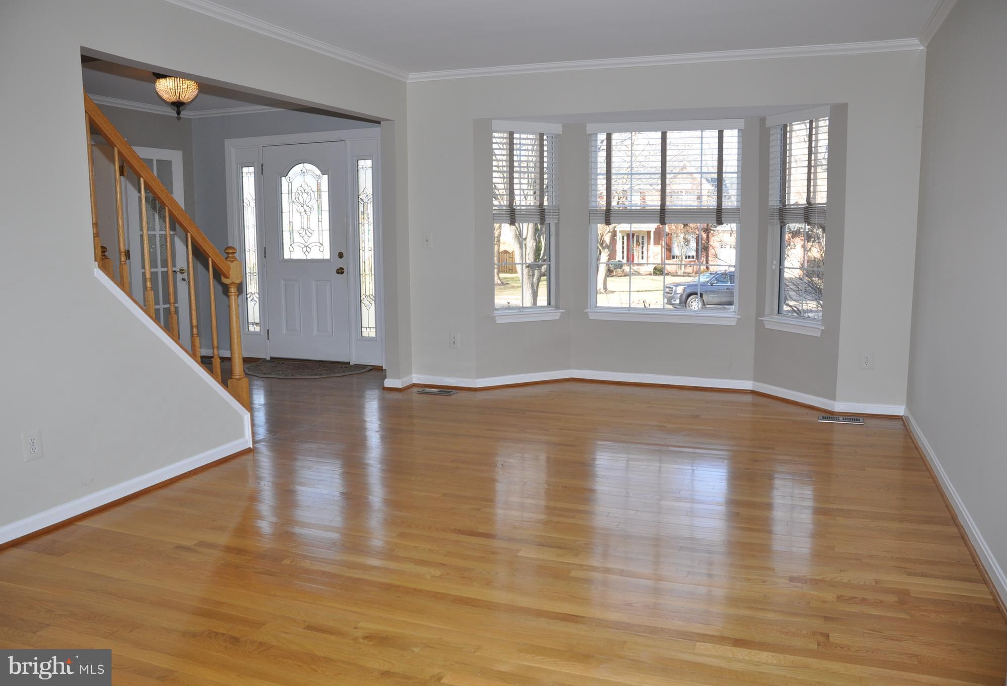 405 Wingate Place Southwest Leesburg, VA 20175 - Photo 7 of 22 Living Room