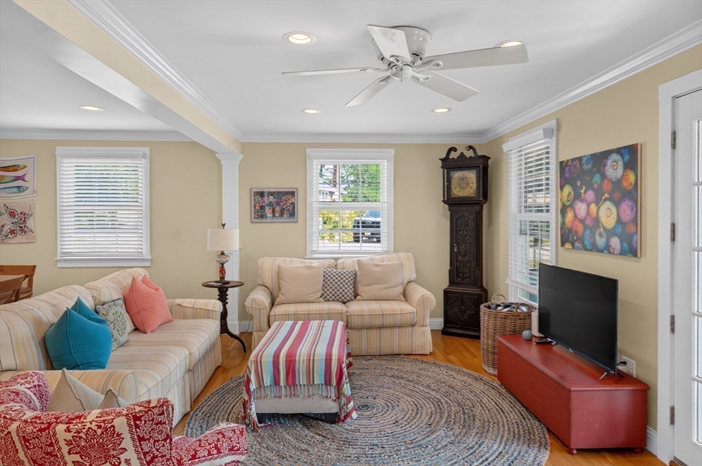 51 Davis Street Tisbury, MA 02568 - Photo 9 of 24