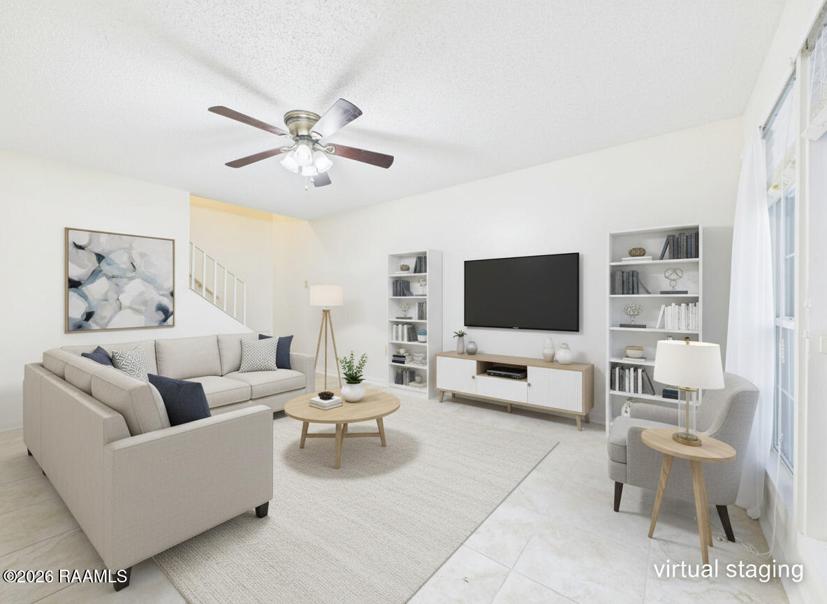 809 Fox Run Avenue, Unit 2 Lafayette, LA 70508 - Photo 4 of 22 Living room (92)