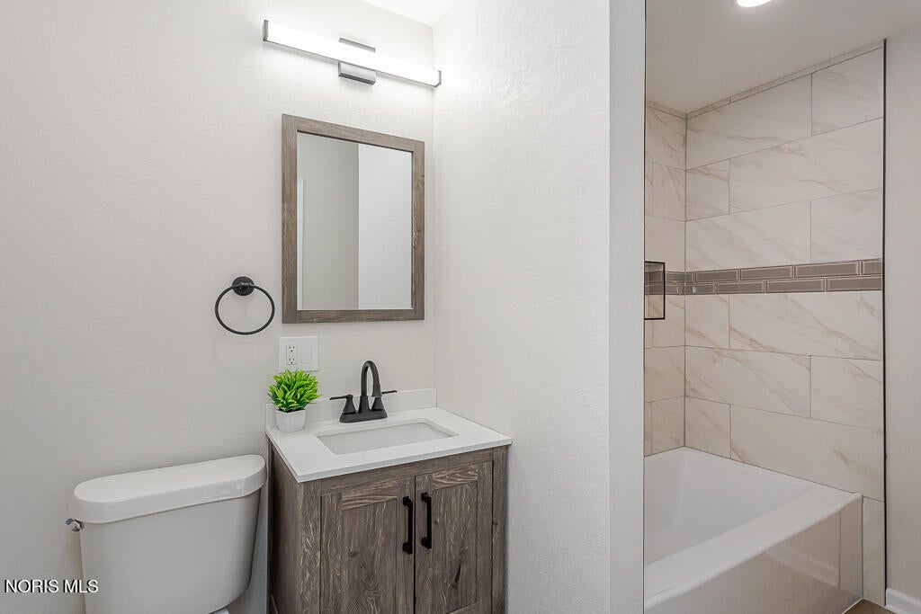 1021 Richards Road Toledo, OH 43607 - Photo 25 of 57 175A7824
