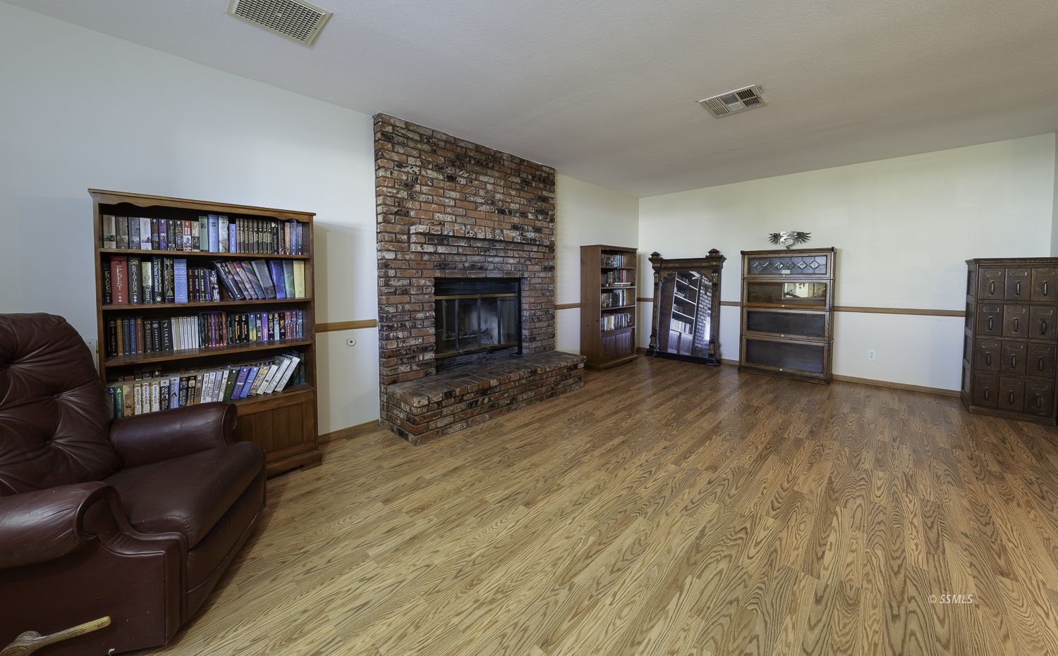 513 South Appaloosa Street Ridgecrest, CA 93555 - Photo 7 of 37