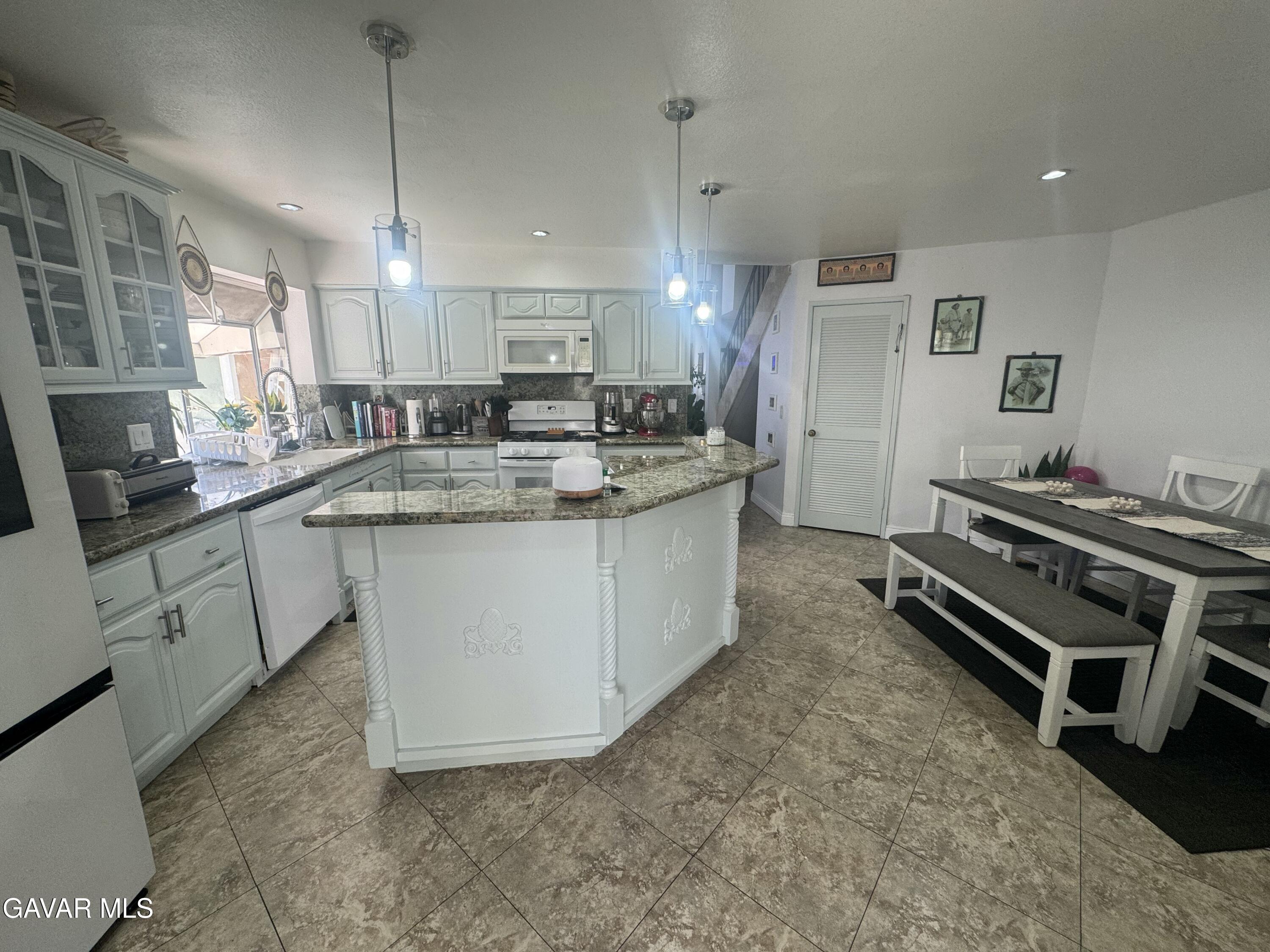 37806 Sulphur Springs Road Palmdale, CA 93552 - Photo 7 of 8 IMG_8142