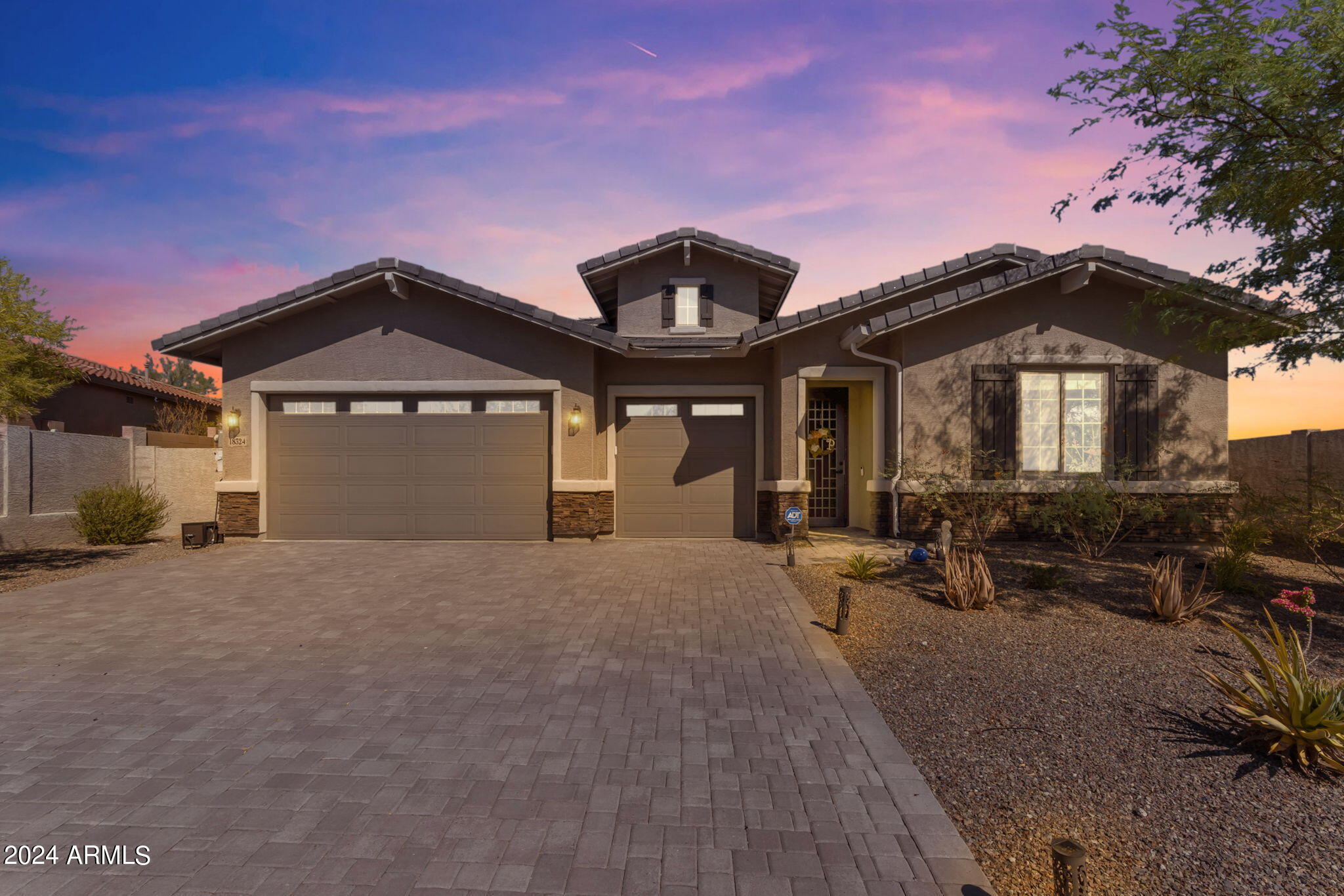 18324 Verdin Road Goodyear, AZ 85338 - Photo 2 of 118 124-web-or-mls-5_005_a4m_gy_vt