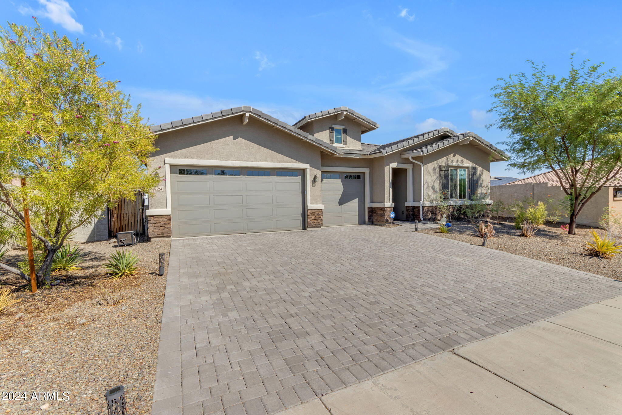 18324 Verdin Road Goodyear, AZ 85338 - Photo 3 of 118 3-web-or-mls-002_a4m_gy