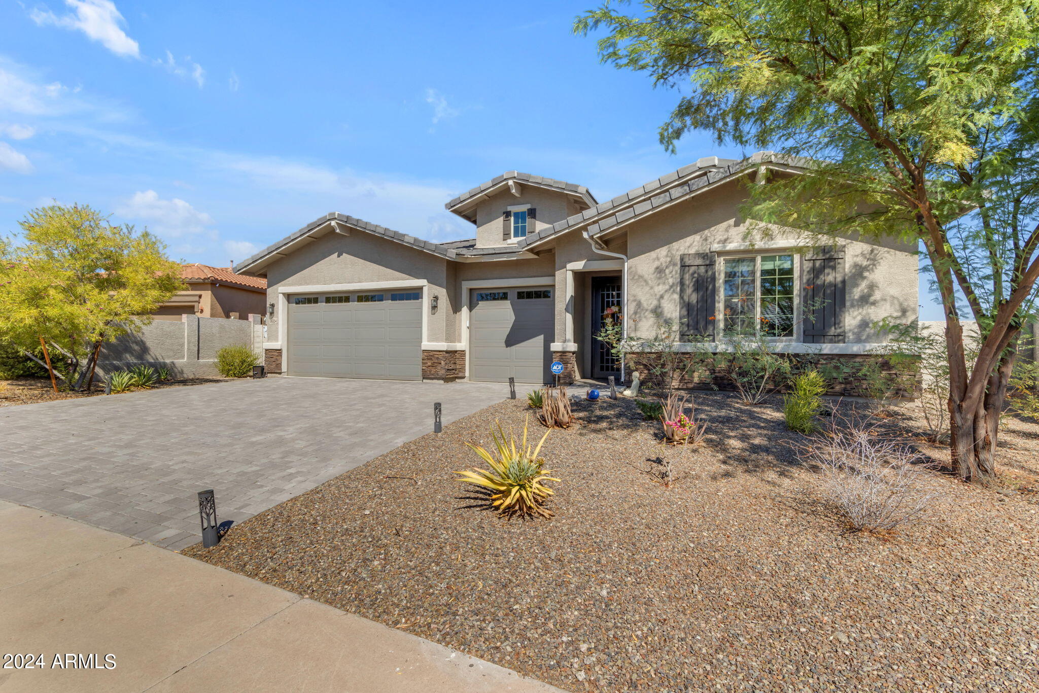 18324 Verdin Road Goodyear, AZ 85338 - Photo 4 of 118 11-web-or-mls-008_a4m_gy