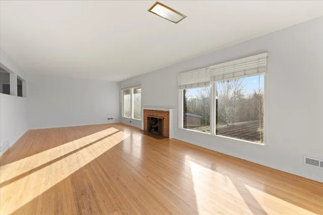 $3,100 | 5528 Merritt Circle, Edina, MN 55436