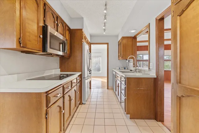 $3,100 | 5528 Merritt Circle, Edina, MN 55436