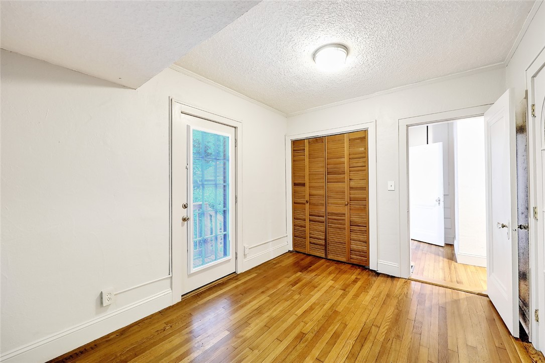 102 Edgehill Road Providence, RI 02906 - Photo 23 of 37