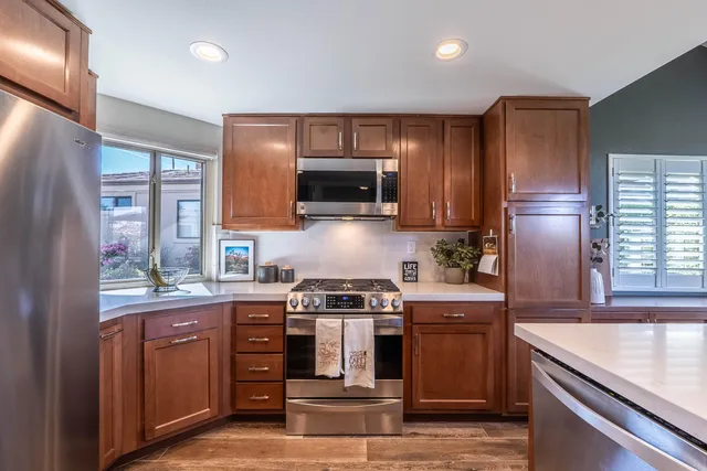 $720,000 | 76130 Honeysuckle Drive, Palm Desert, CA 92211