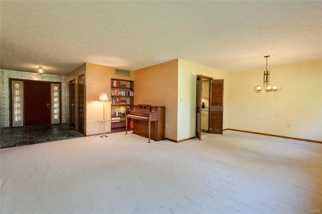 83 Beacon Hill Road Beavercreek, OH 45440 - Photo 11 of 34