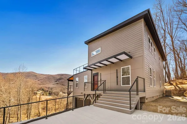 $869,000 | 331 Silent Forest Drive, Canton, NC 28716