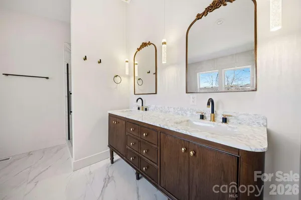 $869,000 | 331 Silent Forest Drive, Canton, NC 28716
