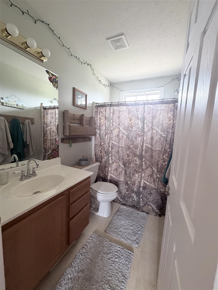 6585 Sinclair Road Eau Claire, MI 49111 - Photo 16 of 33