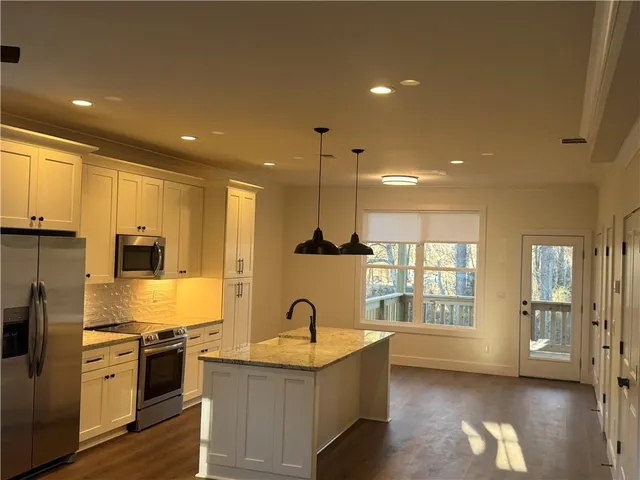 $2,200 | 114 McWhirter Place, Unit B, Holly Springs, GA 30115