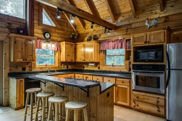 707 Retreat Road Jamestown, TN 38556 - Photo 3 of 25 Gallery Image 3